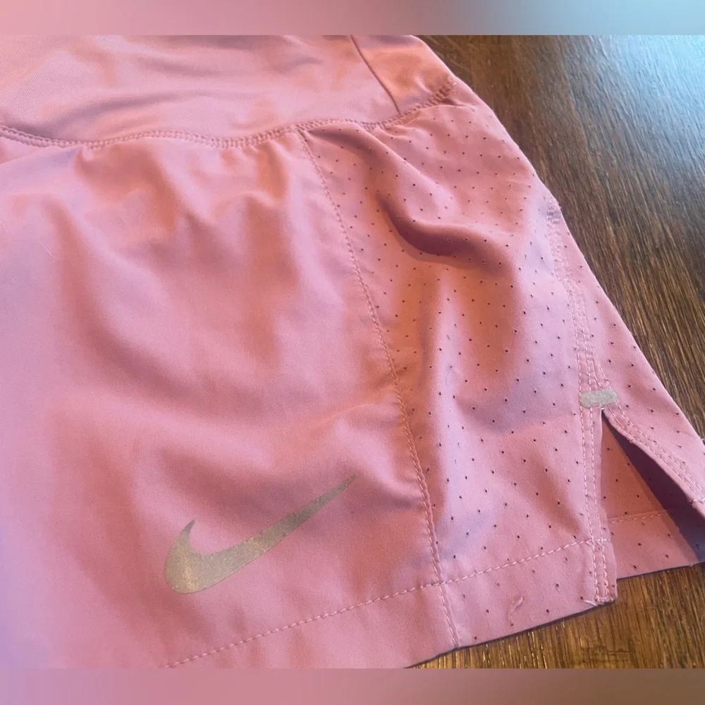 Nike Dri-Fit Shorts Run Hike Walk Play Activewear - XS